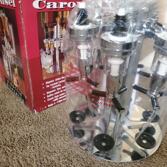 Cocktail Carousel- NEW - Picture 3 of 6